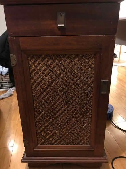 Photo of free Wooden Small cabinet (Bromley BR1) #1