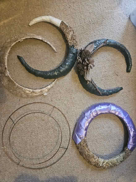 Photo of free Wreath making items (RG4) #2