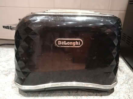 Photo of free Four-slot toaster (only two slots working) (West Croydon CR0) #3