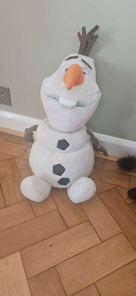 Photo of free Olaf cuddly toy (St Stephens AL3) #1