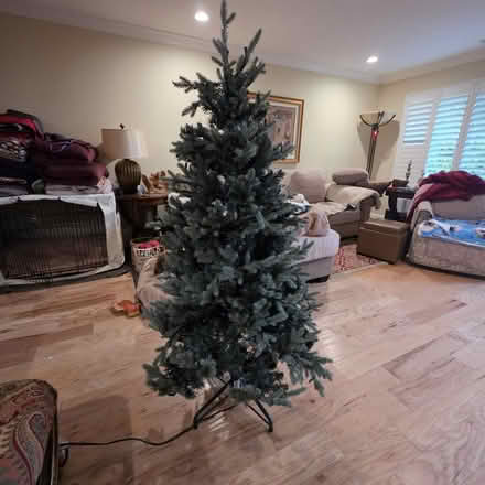 Photo of free 5ft artificial Xmas tree (San Ramon) #2