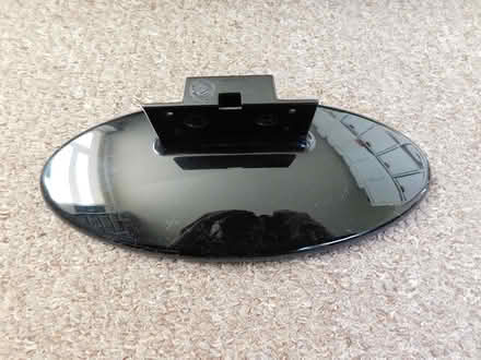 Photo of free Hitachi 22" Colour TV with built in DVD, NO REMOTE (Ferndown BH22) #2