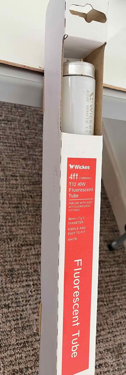 Photo of free T12 40W Fluorescent Tube (FairOak Close PR2) #2