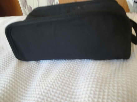 Photo of free gents black toilet bag (Oxenholme LA9) #1