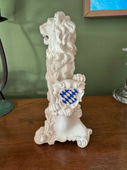 Photo of free All kind decoration pieces (SE10 8DN) #3