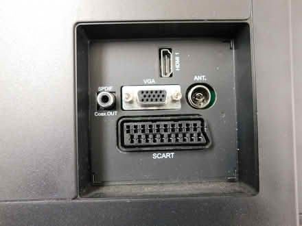 Photo of free Hitachi 22" Colour TV with built in DVD, NO REMOTE (Ferndown BH22) #3