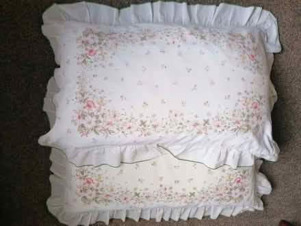 Photo of free 2 pillows (Deneside View DH2) #1