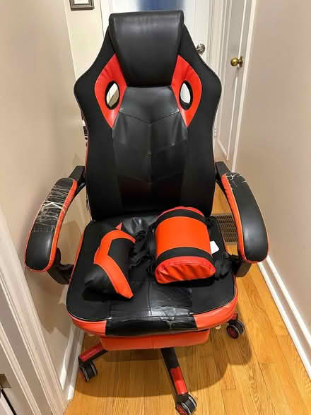 Photo of free Gaming Chair (Carlingwood) #1