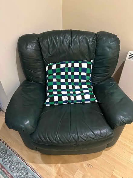 Photo of free Genuine Leather Green Sofa 3+1 (Connaught Street N37 VY86) #1