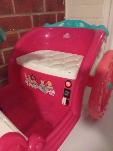 Photo of free Girls ride on carriage (DL1 Darlington) #2