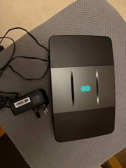 Photo of free ee smart hub reouter (Sandilands CR0) #1