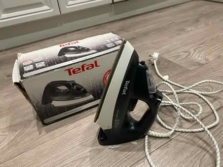 Photo of free Tefal iron. Broken button (Purley CR8) #1