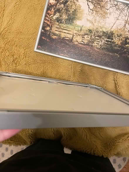 Photo of free metal frames for pictures (Finchampstead RG40) #3