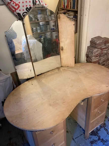Photo of free Kidney shaped dressing table. (Belle Vue SY3) #4