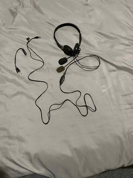 Photo of free Headset (Edinburgh EH4) #1