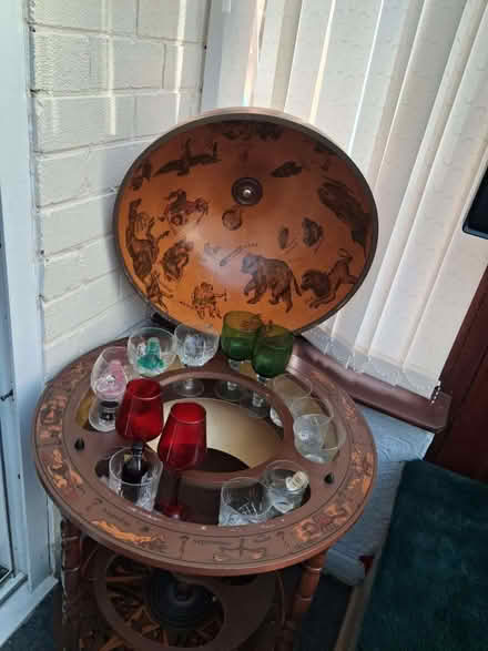 Photo of free A Globe wine & glasses holder (Southport PR8) #1