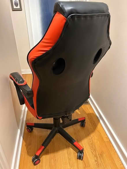 Photo of free Gaming Chair (Carlingwood) #3