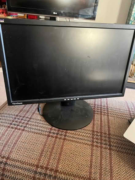 Photo of free Monitor (Stevenage SG1) #1