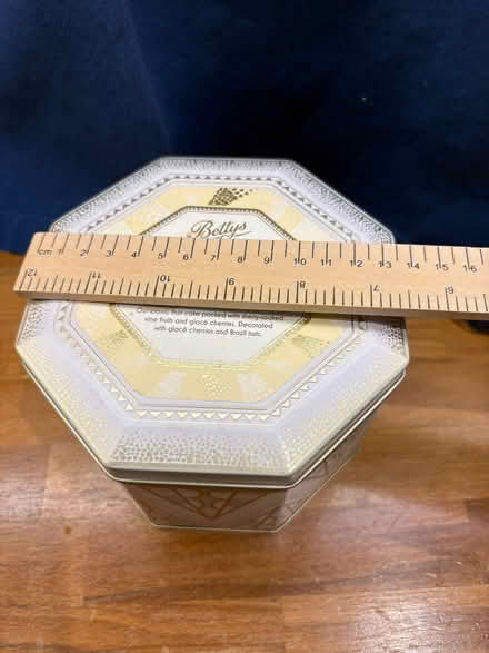 Photo of free Small cake tin (Cam GL11) #2