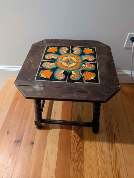 Photo of free Vintage 1920s table (Medford) #1