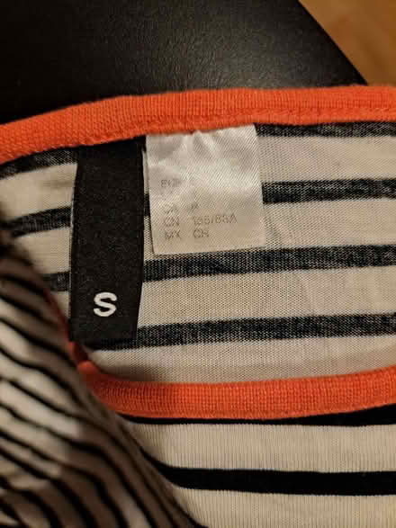 Photo of free H&M t shirt (Southend SS2) #2