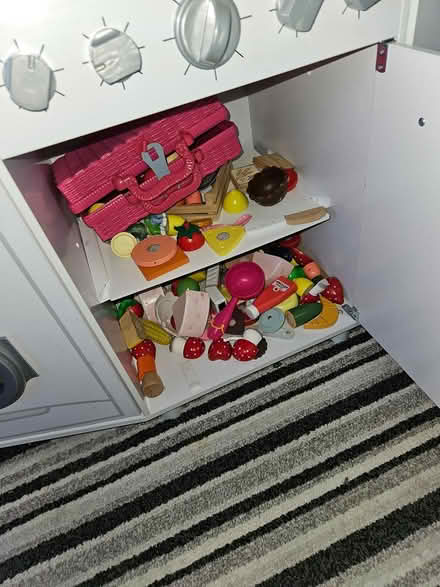 Photo of free Toy kitchen (NG5 Sherwood) #4