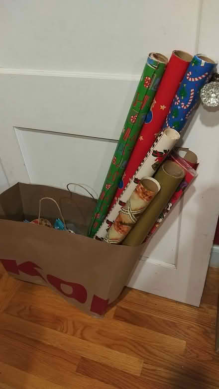 Photo of free Wrapping paper (Burlington) #1