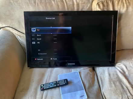 Photo of free Samsung 32 Inch TV LE32C650L (Wimbledon chase SW20) #1