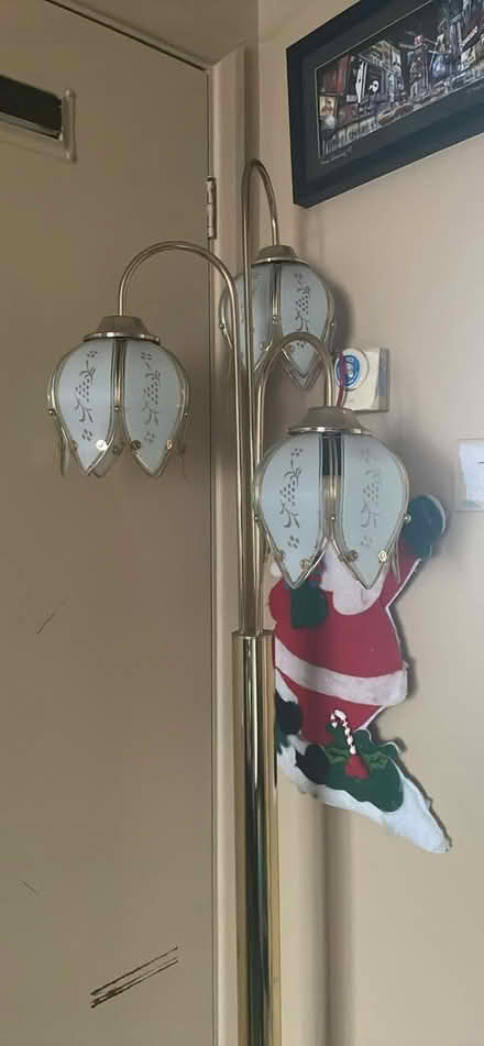 Photo of free Floor standing lamp (SG17) #1