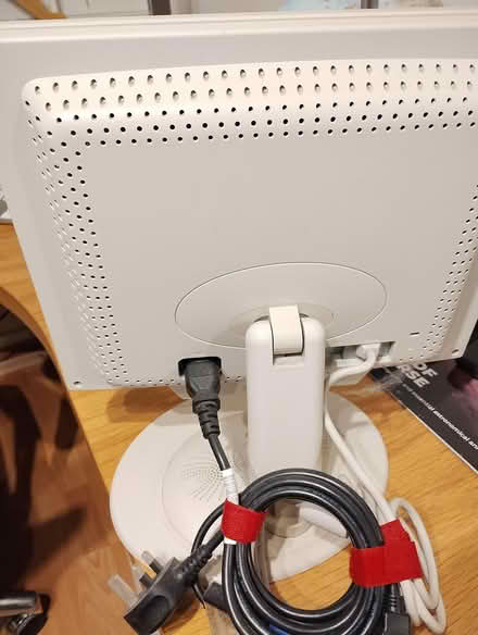 Photo of free Old computer monitor 15" (Shalford GU4) #2