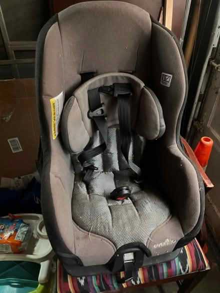 Photo of free Convertible car seats (Decatur area) #1