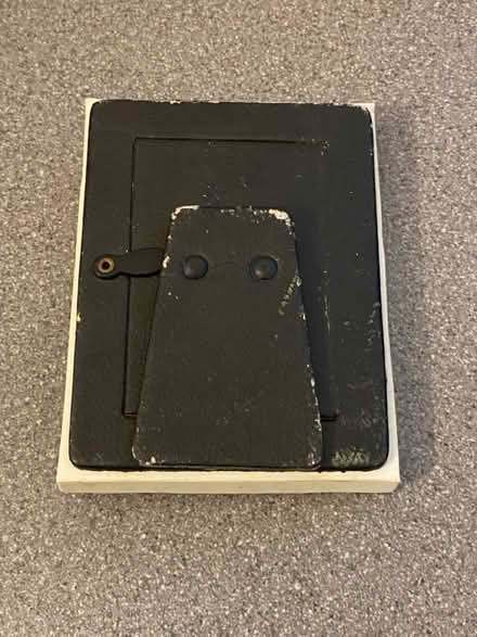 Photo of free Frame (Jennett's Park RG12) #2