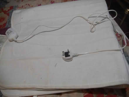 Photo of free electric blanket (abbeycwmhir) #1