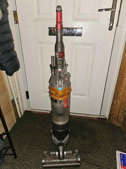 Photo of free Dyson vacuum cleaner (Cullercoats NE30) #1