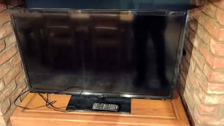 Photo of free Panasonic TX-L39B6B 39" TV (Marishes YO17) #1