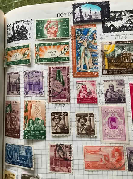 Photo of free A old collection of world postage stamps. (Baswich ST17) #3