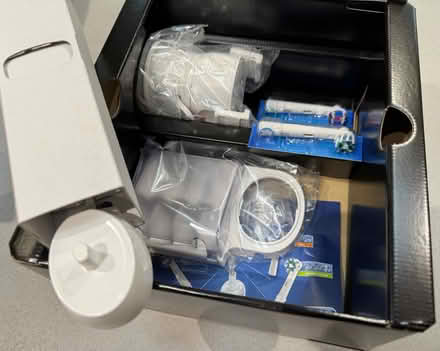 Photo of free OralB toothbrush ACCESSORIES, new (BR6, near Chelsfield Station) #1