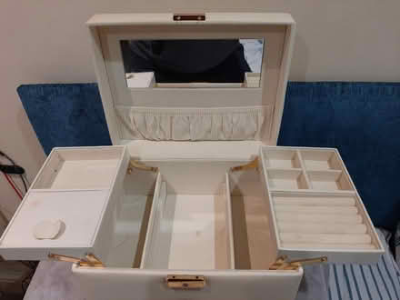 Photo of free Cream jewellery box (South norwood SE25) #2