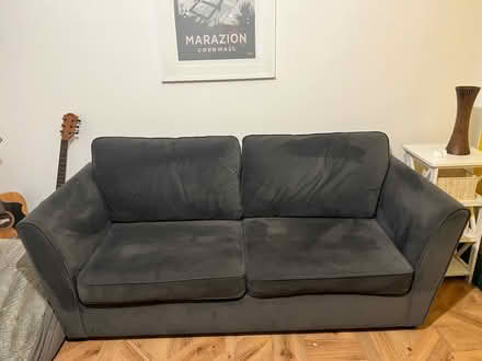Photo of free 2 and 3 seater sofas (Barton Le Clay M45 4) #2