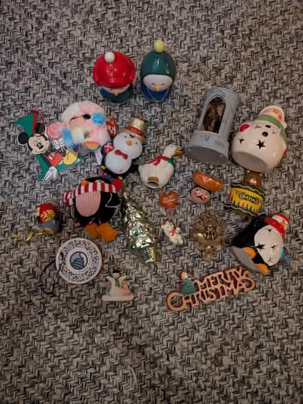 Photo of free Christmas ornaments (Columbia Heights) #1
