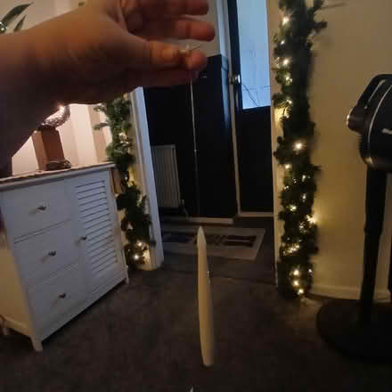 Photo of free Dunelm 'floating' candles - WILL NEED NEW BATTERIES (Spixworth NR10) #3