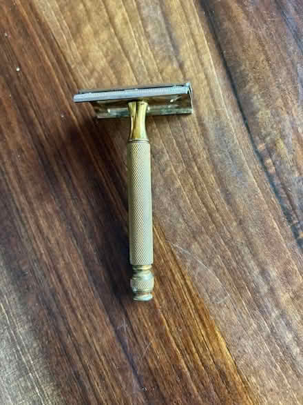Photo of free old fashioned razor blade handle (West End San Rafael) #2