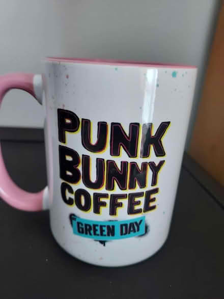 Photo of free two free mugs (little ferry) #1