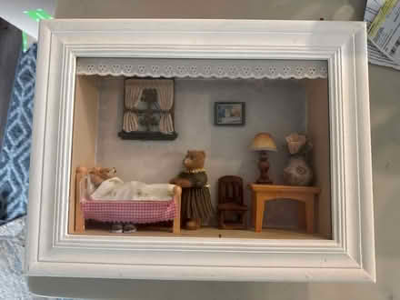 Photo of free Shadow box diorama (hangs on wall) (Bigelow) #1