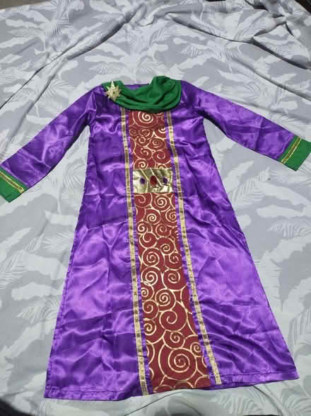 Photo of free Nativity king dress (Woodley, RG5) #1