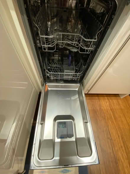 Photo of free Dishwasher with error code E01 (AL1 st Albans station) #1