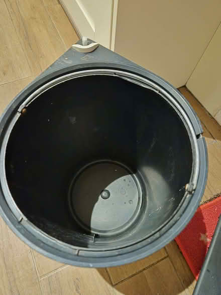 Photo of free Under counter/inside cupboard bin (Astley CV10) #2