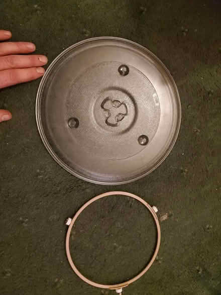 Photo of free Micro wave (Birmingham B26) #2