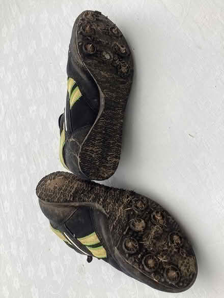 Photo of free Reebok Ladies Running Spikes (High Wycombe HP13, Amersham Rd) #2