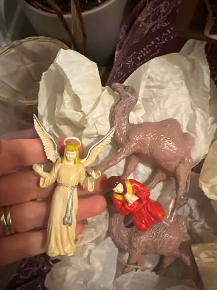 Photo of free Wooden manger (Stanway, CO3) #2